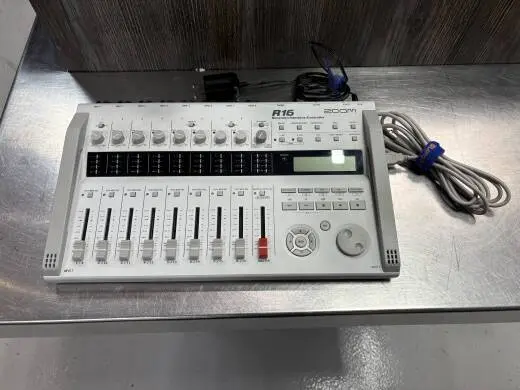 Zoom - R16