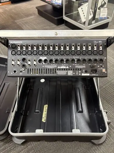 Allen & Heath - QU-16 2