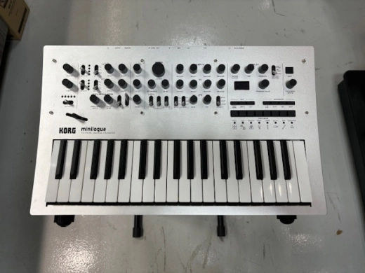 Korg - MINILOGUE 2