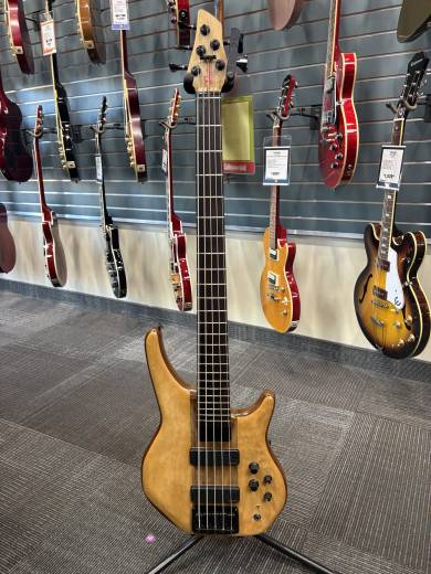 Status Graphite - Series I