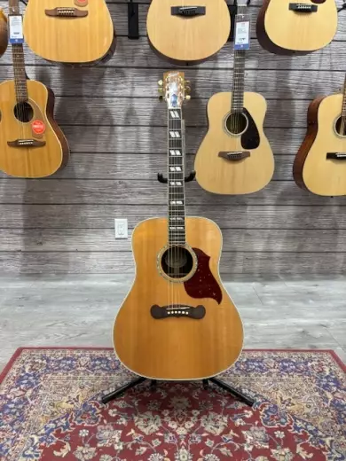 Gibson Songwriter Natural w/ Case