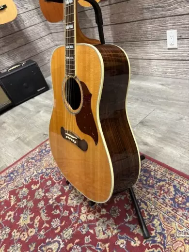 Gibson Songwriter Natural w/ Case 4