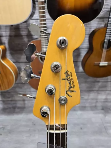 Fender American Vintage II 1960 Precision Bass, Rosewood Fingerboard - Daphne Blue 2