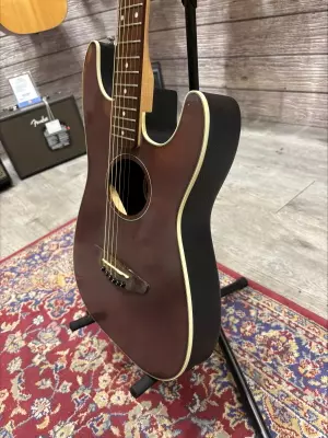 Squier Original Stratacoustic - Walnut Stain 2