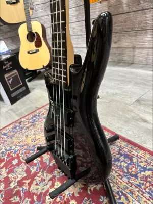 Steinberger XM2 Spirit Bass LH w/ Gig Bag 4