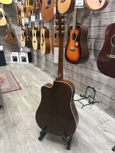 Martin Guitars - DC-16RGTE AURA 2