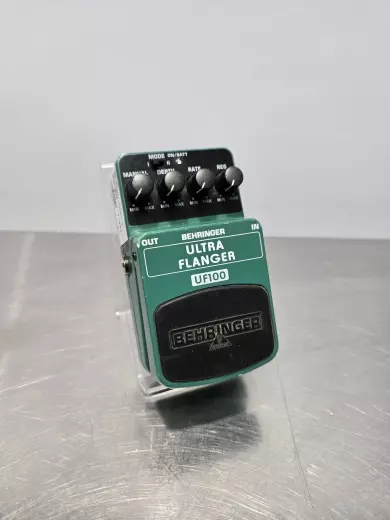 Behringer UF100