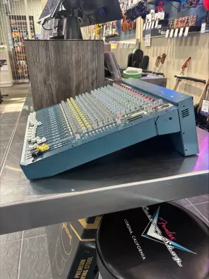 Allen & Heath MixWizard 16 Mic w/ 4 Band EQ 4