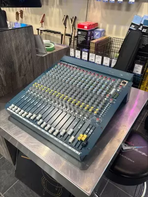 Allen & Heath MixWizard 16 Mic w/ 4 Band EQ
