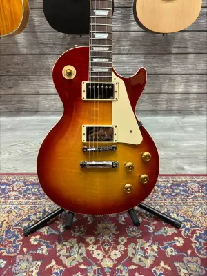 Gibson Les Paul Standard 50s Cherry Sunburst w/ Case 2
