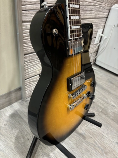 Gibson 2018 Les Paul Studio Vintage Burst 3