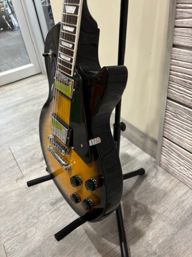 Gibson 2018 Les Paul Studio Vintage Burst 4