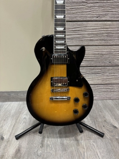 Gibson 2018 Les Paul Studio Vintage Burst 2