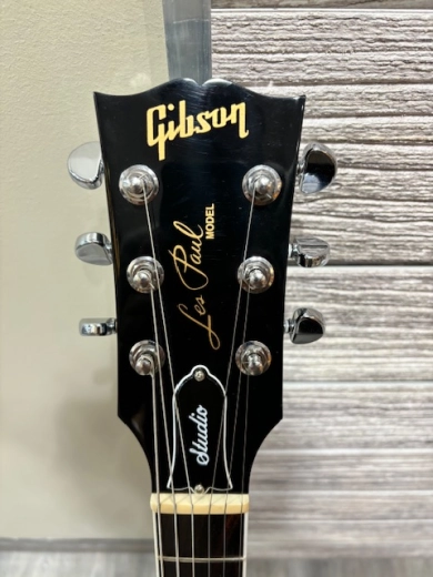 Gibson 2018 Les Paul Studio Vintage Burst 7