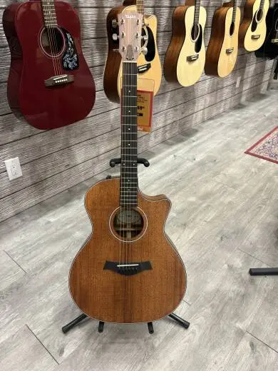 TAYLOR 324CE FALL LTD ALL SOLID KOA CUT/ELE