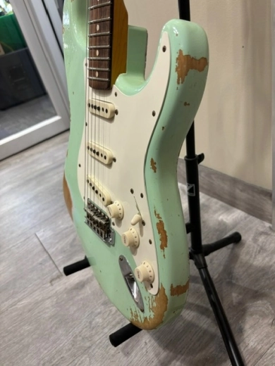 Fender FCS 1959 Heavy Relic Faded/Aged Surf Green 4