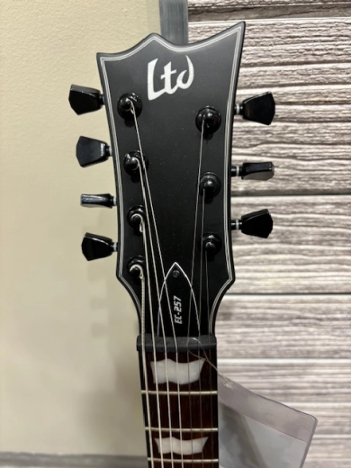 ESP Guitars - LEC257BLKS 5