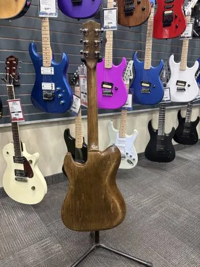 Godin Guitars - G49301 2