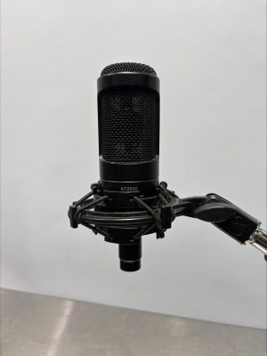 Audio-Technica AT2035 Cardioid Condenser Mic 2