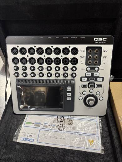 QSC - TOUCHMIX-16