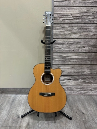 Martin Guitars - 000CJR-10E