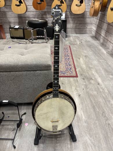 1920'S LUDWIG CAPITAL TENOR BANJO