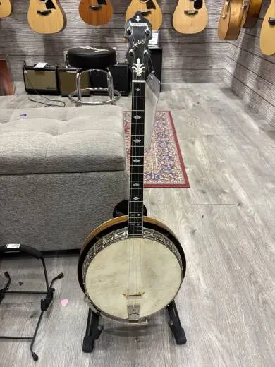 1920'S LUDWIG CAPITAL TENOR BANJO