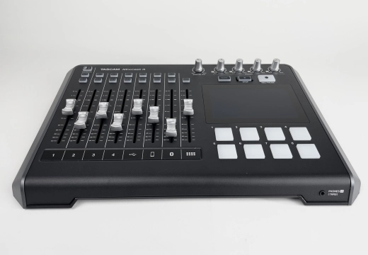 Tascam - MIXCAST 4