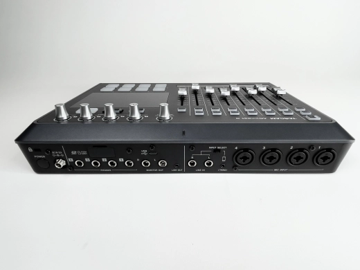 Tascam - MIXCAST 4 2