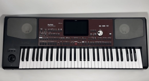 Korg - PA700