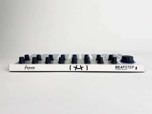 Arturia - BEATSTEP 2