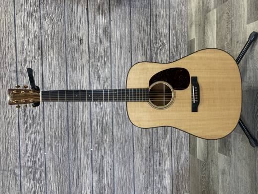 Martin D-18 Modern Deluxe Spruce/Mahogany Acoustic