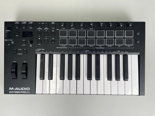 M-Audio - OXYGEN PRO 25