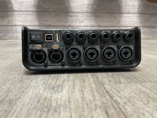 Bose T4S Tone Match Mixer 2