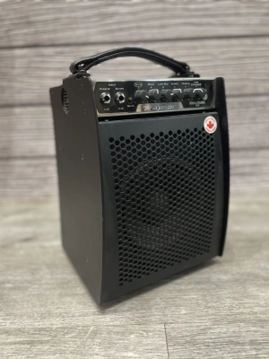 Traynor - SB106 200W Bass Amp