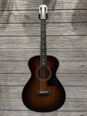 Taylor Guitars - 322E 12FRT VCL 2