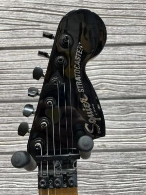 Squier Contemporary Strat Shell Pink 2