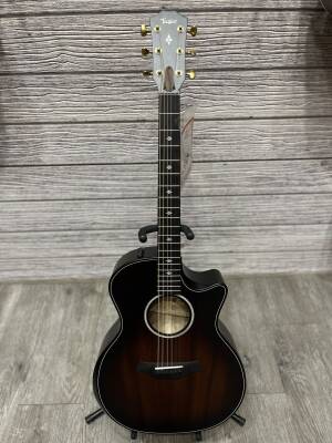 Taylor Guitars Builder's Edition 324ce Mahogany/Ash Acoustic