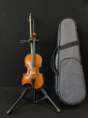 Yamaha V5SC Violin Outfit - 1/8