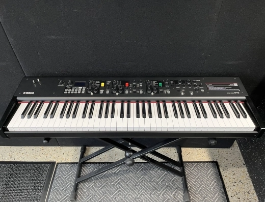 Yamaha - CP73
