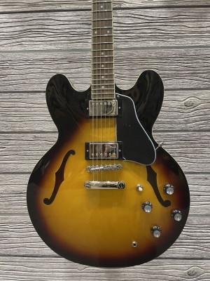 Epiphone - Inspired by Gibson ES-335