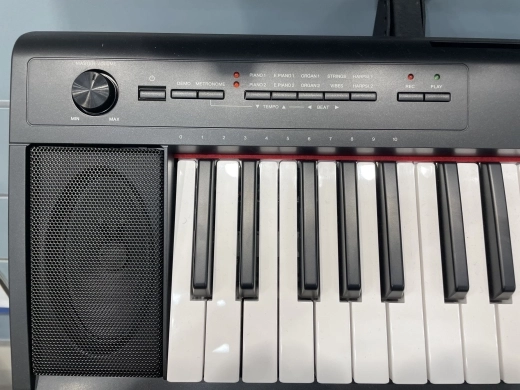 Yamaha - NP12 B 2