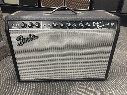 Fender 65 Deluxe Reverb 2