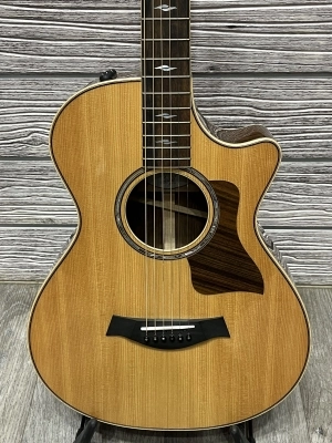 Taylor Guitars - 812CE 12 FRET 2