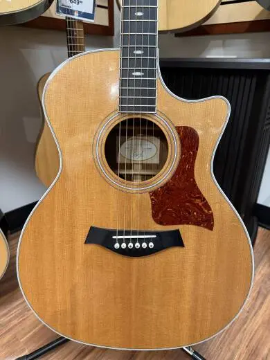 Taylor Guitars - 414CE 2