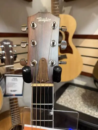 Taylor Guitars - 414CE 2
