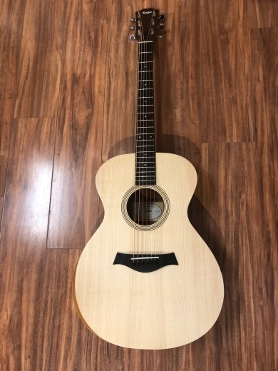 Taylor Guitars - ACADEMY 12E V2