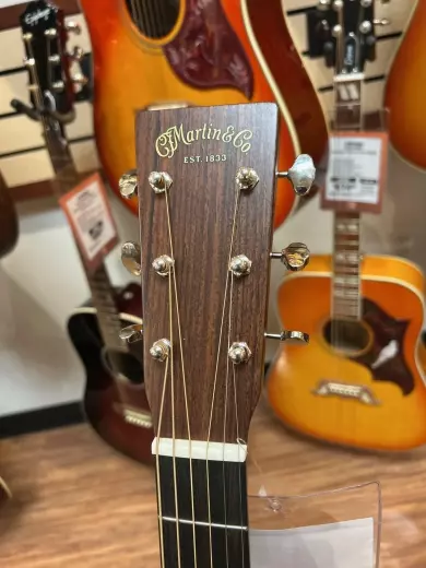 Martin Guitars - D-18 2