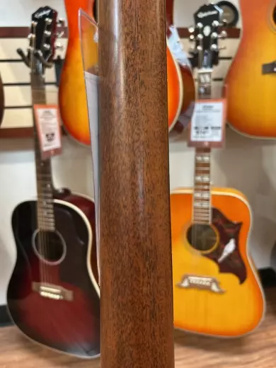 Martin Guitars - D-18 2