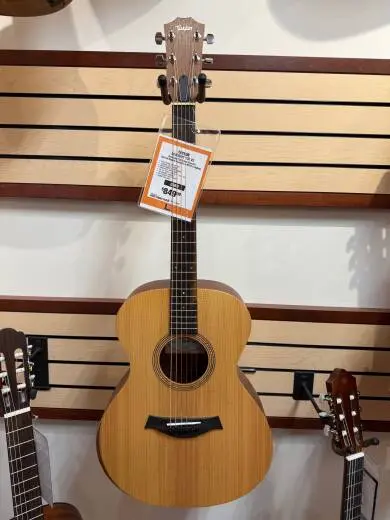 Taylor Guitars - ACADEMY 12E V2